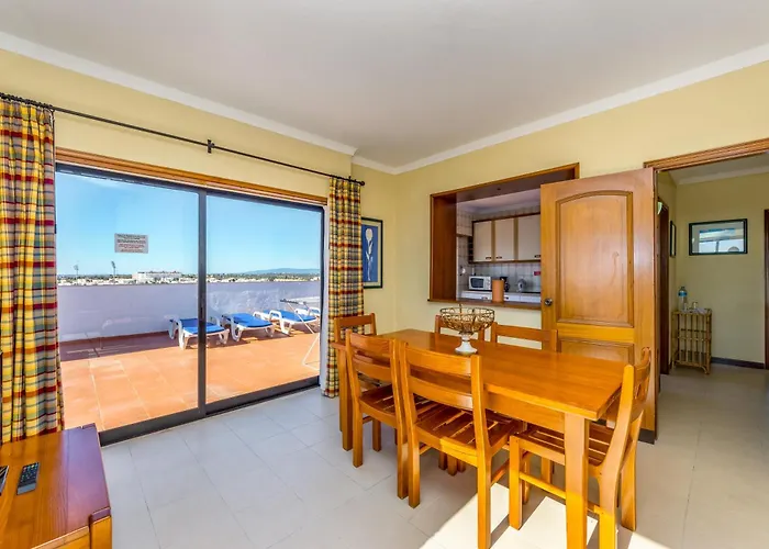 Janelas Do Mar Turisticos Aparthotel