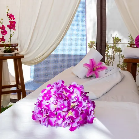 Apartmanhotel Janelas Do Mar Turisticos 3*