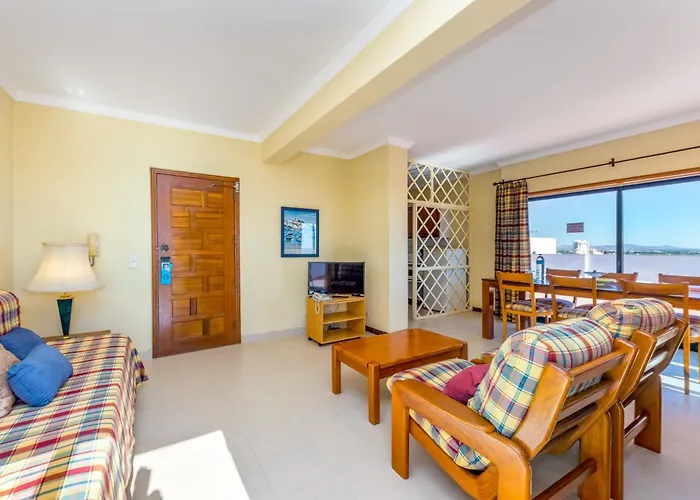 Apartmanhotel Janelas Do Mar Turisticos