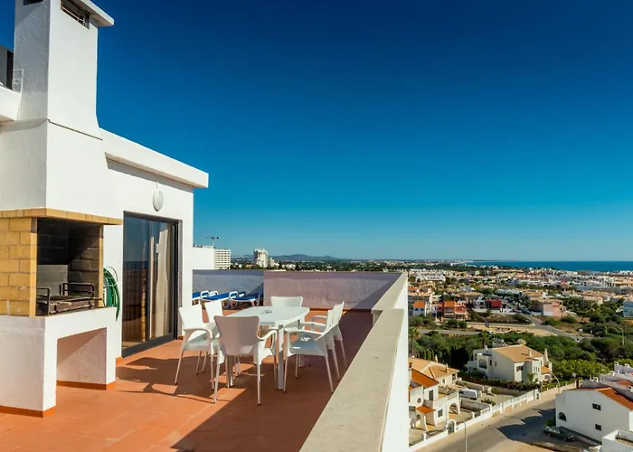 Apartmanhotel Janelas Do Mar Turisticos 3*